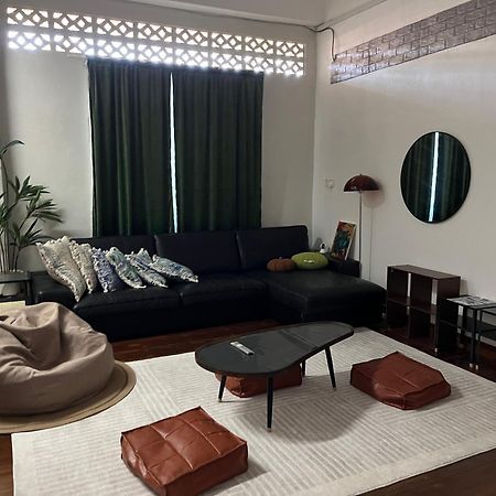 La Wood Homestay Near Kuala Besut Jetty Екстер'єр фото