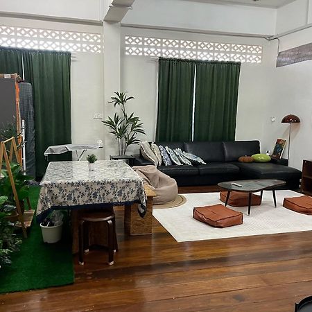 La Wood Homestay Near Kuala Besut Jetty Екстер'єр фото
