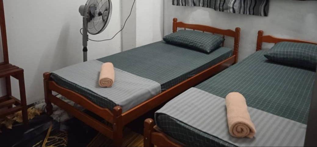 La Wood Homestay Near Kuala Besut Jetty Екстер'єр фото