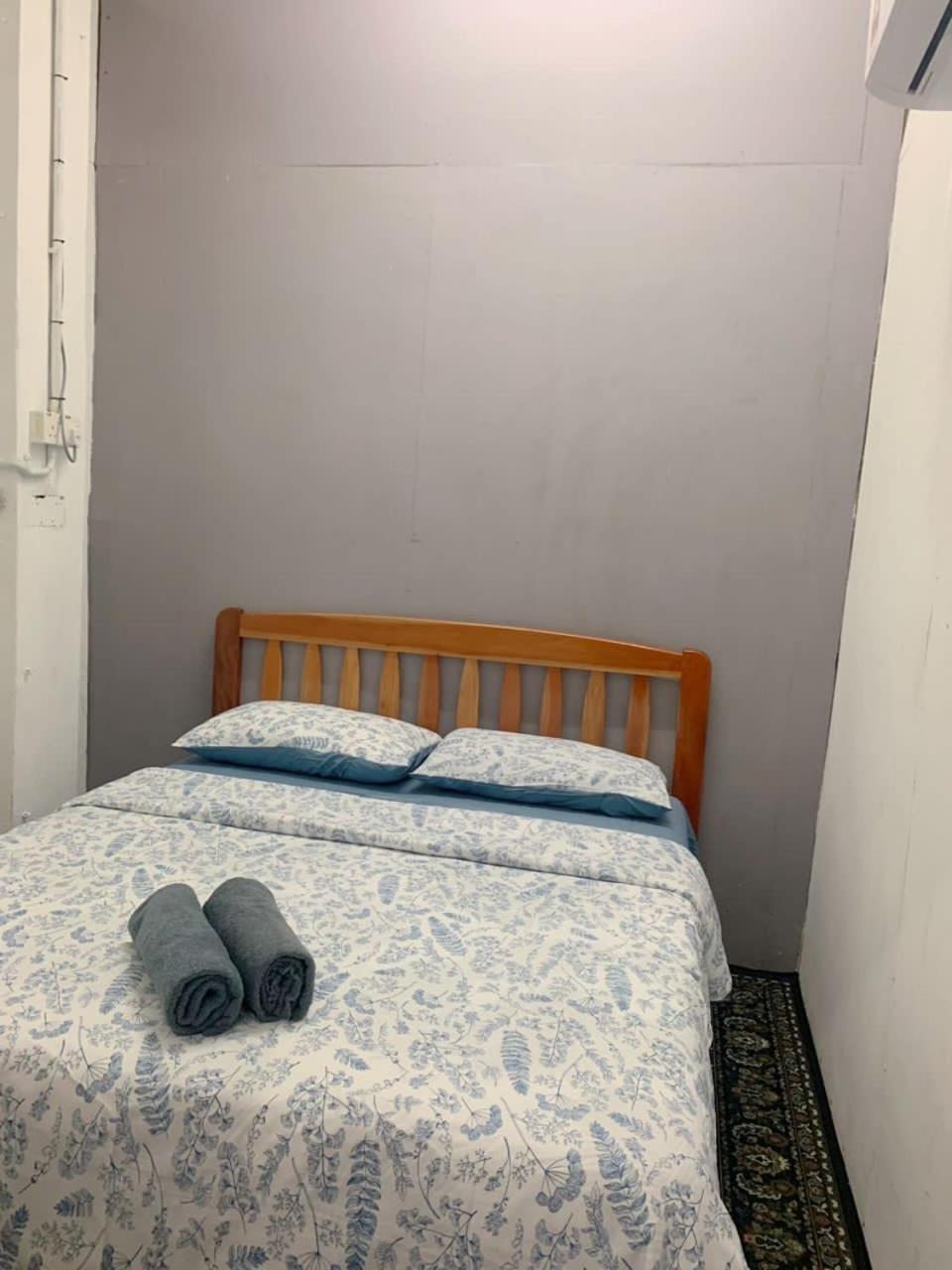 La Wood Homestay Near Kuala Besut Jetty Екстер'єр фото